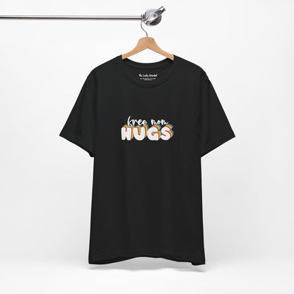Free Mom Hugs T-shirt - T-Shirt - The Lucky Wombat